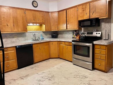 301 Spring St, Saint Johnsbury, VT 05819 - photo 7