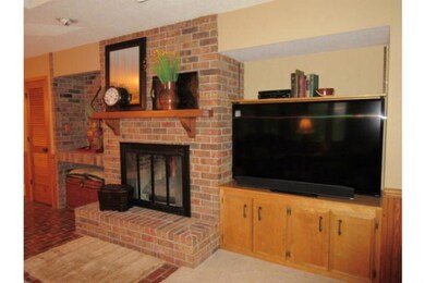 2855 Hwy S-74 S, Newton, IA 50208 - photo 2