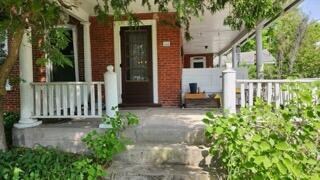 Wraparound Porch 2