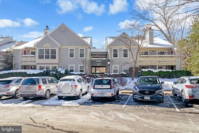 2220 Springwood Dr unit 109B, Reston, VA 20191 - photo 3