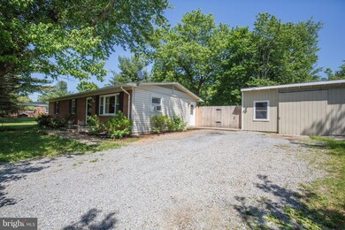 110 Crums Church Rd, Berryville, VA 22611 - photo 2