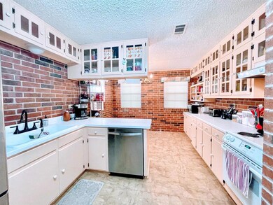 380 Woodbine Estates Rd, Gainesville, TX 76240 - photo 5