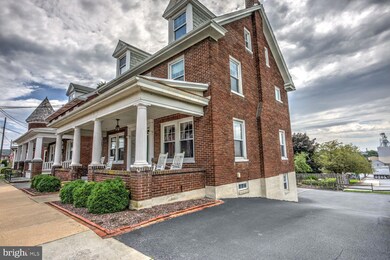 224 E Main St, New Holland, PA 17557 - photo 3