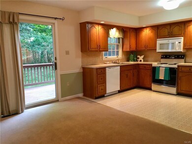 1514 Ravena St unit E, Bethlehem, PA 18015 - photo 5