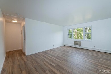 14 York Dr unit 4B, Edison, NJ 08817 - photo 3