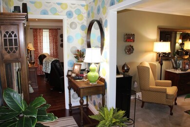 510 Oakbrook Cir, McComb, MS 39648 - photo 2