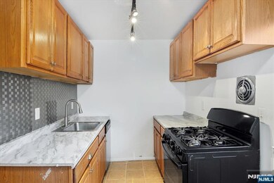 53 Regency Park, Ramsey, NJ 07446 - photo 7