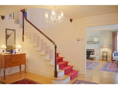 121 Laurel Ave, Providence, RI 02906 - photo 2