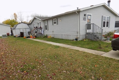 23153 Suffield Ln, Romulus, MI 48174 - photo 3