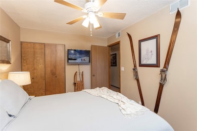 Spacious Main bedroom