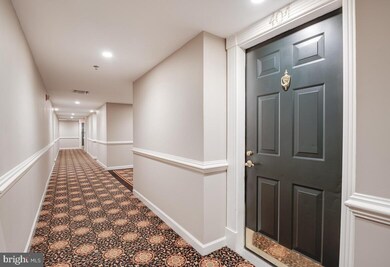 1320 N Wayne St unit 404, Arlington, VA 22201 - photo 6