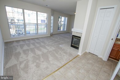 8209 Crossbrook Ct unit 201, Lorton, VA 22079 - photo 7