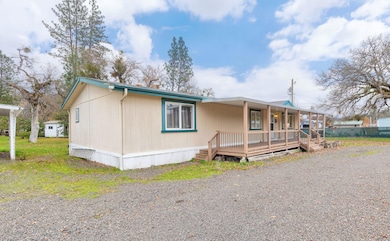 835 Ragsdale Rd, Trail, OR 97541 - photo 4