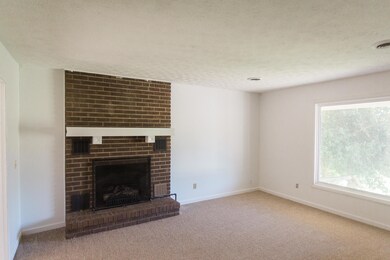 851 E Lexington St, Harrodsburg, KY 40330 - photo 3