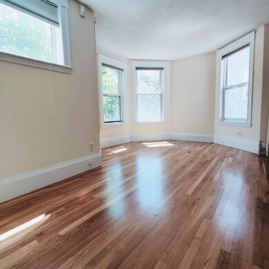 36 Wellington St unit 1, Waltham, MA 02451 - photo 3