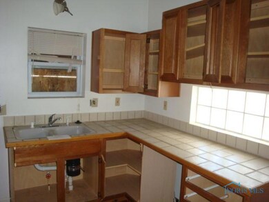 3413 Upton Ave, Toledo, OH 43613 - photo 6
