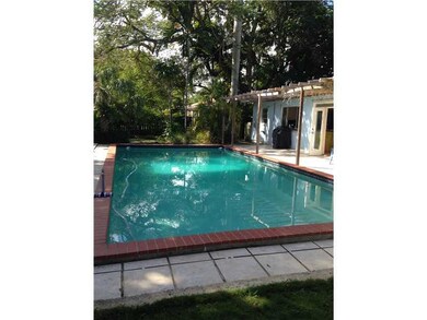 Swimming Pool/Hot Tub/Sauna