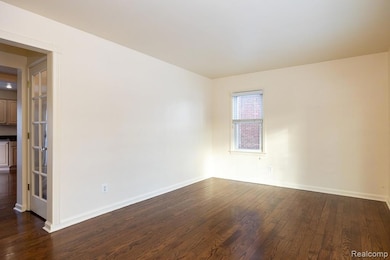 620 Catalpa Dr, Royal Oak, MI 48067 - photo 2