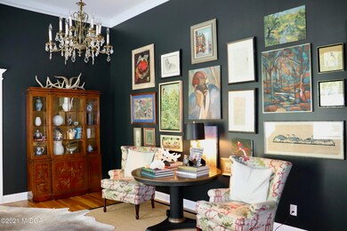 5-LIVING ROOM 2