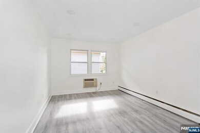 86 Chestnut St unit 2, Rutherford, NJ 07070 - photo 3