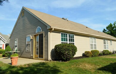 2425 Spring Hill Dr, Toms River, NJ 08755 - photo 3