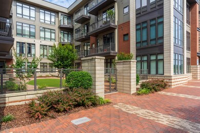 08 - 129 Walnut St_Unit 103 - Exteriors