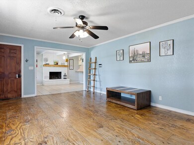 129 Gainesville St, Forestburg, TX 76239 - photo 6