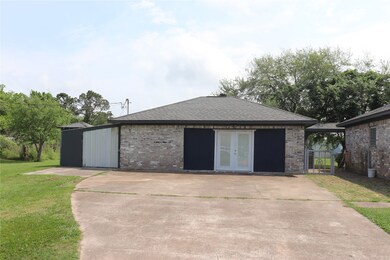 4915 Graves Rd, Alvin, TX 77511 - photo 3