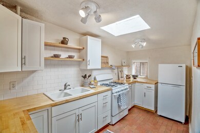 Second House Kitchen