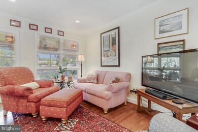 7112 Marlan Dr, Alexandria, VA 22307 - photo 6