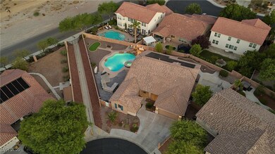 10381 Pilot Mountain Ct, Las Vegas, NV 89129 - photo 4