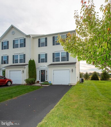 180 S Savanna Dr, Pottstown, PA 19465 - photo 2