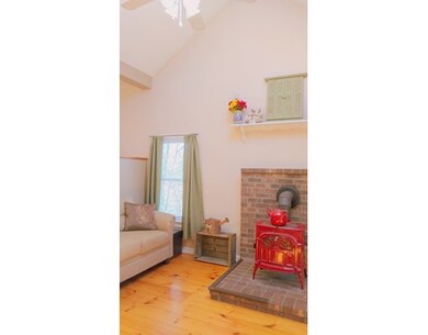 6 Stonegate Ln, Middleboro, MA 02346 - photo 2