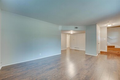 802 Phillips Dr, Ennis, TX 75119 - photo 7