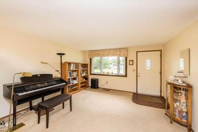 2002 Brimfield Ct-Front Living Room