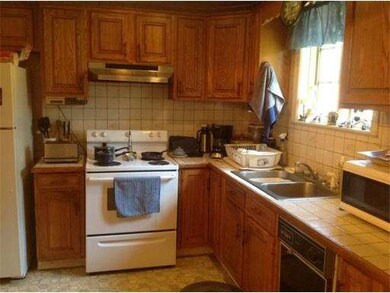 79 Forest Rd, Salisbury, MA 01952 - photo 3