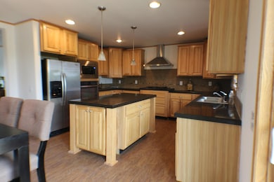 14957 Cochise St, Williston, ND 58801 - photo 7