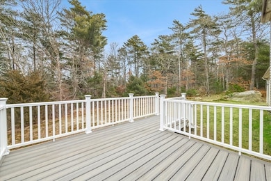 18 Heather Hill Rd, Buzzards Bay, MA 02532 - photo 2