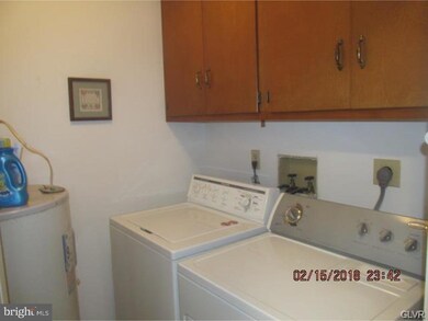 897 Cold Spring Rd unit 2, Allentown, PA 18103 - photo 5