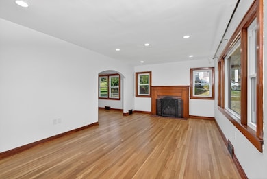 250 Gillespie Dr, Abingdon, VA 24210 - photo 2