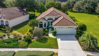 70 Center Oak Circle-4