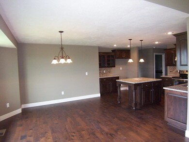 1542 S Antietam Rd, Republic, MO 65738 - photo 7