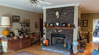 Living Room Gas Log Fireplace