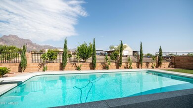327 North Boyd Road-27