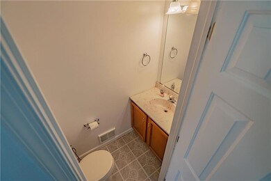 3445 Portland Dr, Whitehall, PA 18052 - photo 6