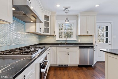 423 Old Lancaster Rd, Berwyn, PA 19312 - photo 7