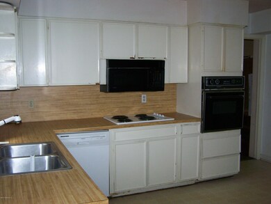 1350 Grove Park Blvd, Jacksonville, FL 32216 - photo 7