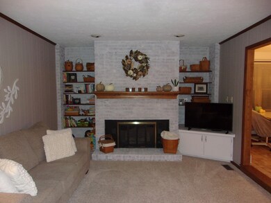 107 S Rauthland Ave, Wapakoneta, OH 45895 - photo 4