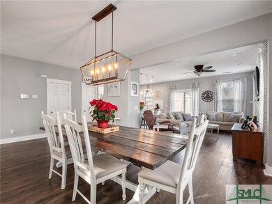 ~Feast yours eyes on this impressive Dining Room~