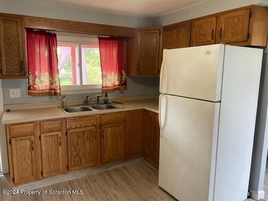 416 Cherry St unit 2nd fl, Scranton, PA 18505 - photo 2